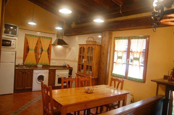 Apartamentos Rurales Les Martes Felechosa Bilik gambar