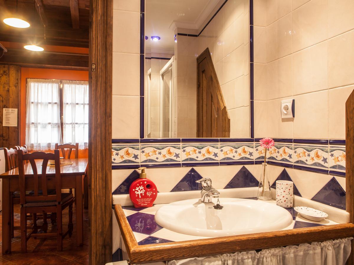 Apartamentos Rurales Les Martes Felechosa Luaran gambar
