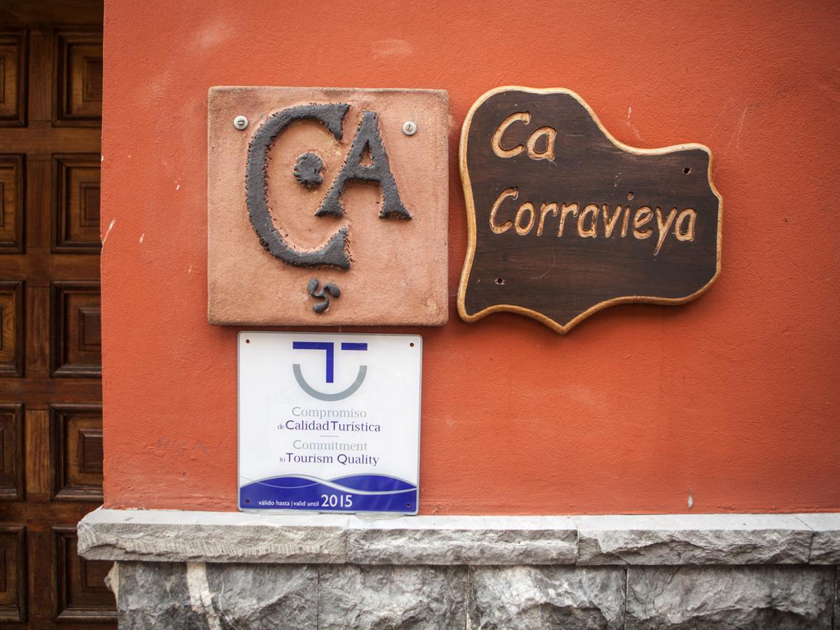 Apartamentos Rurales Les Martes Felechosa Luaran gambar